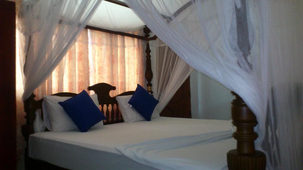 Ocean View Tourist Guest House At Negombo Beach Near The Airport Esterno foto
