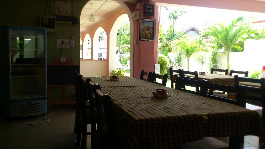 Ocean View Tourist Guest House At Negombo Beach Near The Airport Esterno foto