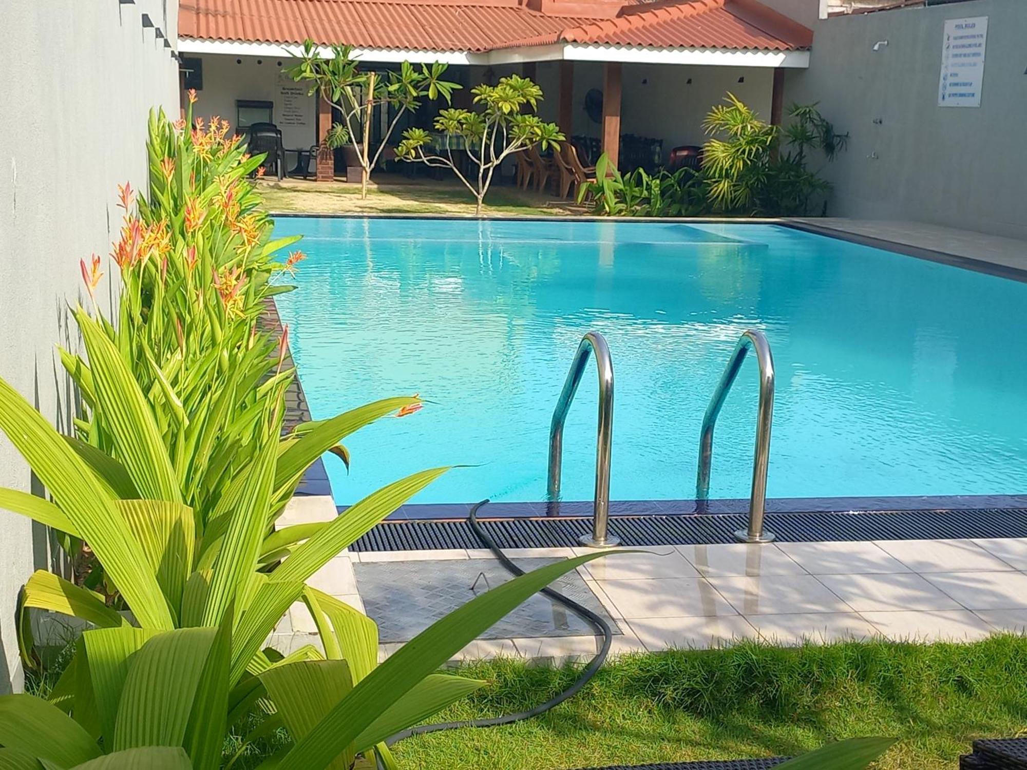 Ocean View Tourist Guest House At Negombo Beach Near The Airport Esterno foto