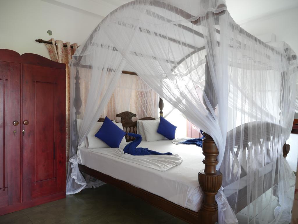 Ocean View Tourist Guest House At Negombo Beach Near The Airport Esterno foto