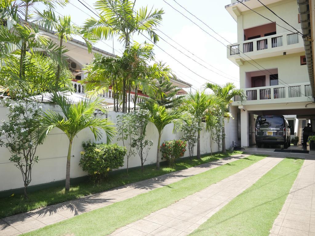 Ocean View Tourist Guest House At Negombo Beach Near The Airport Esterno foto