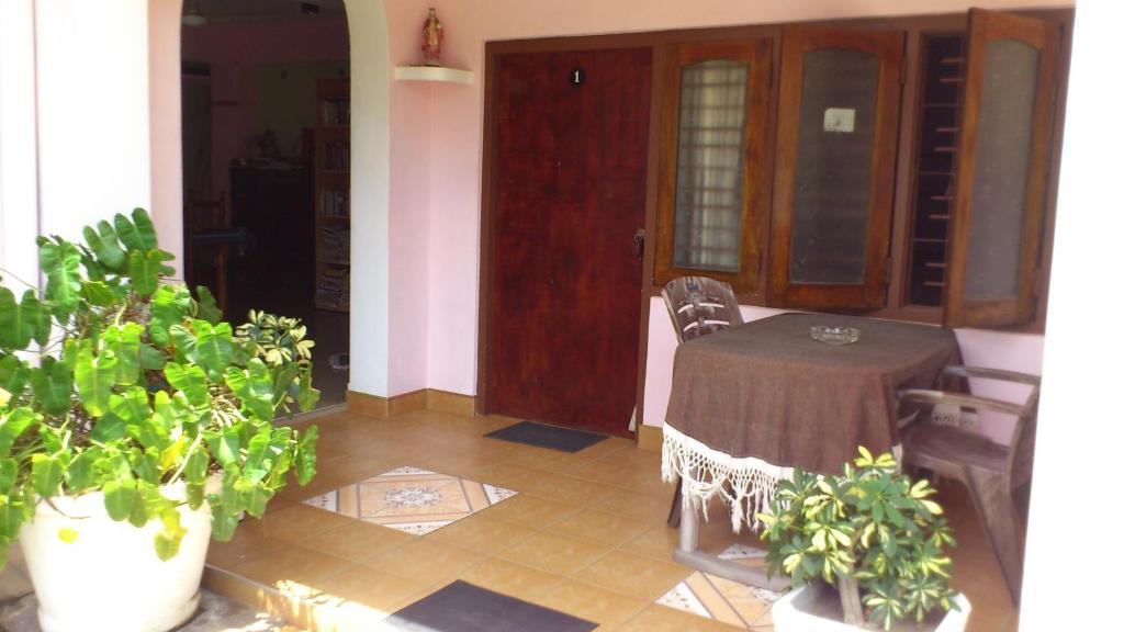 Ocean View Tourist Guest House At Negombo Beach Near The Airport Camera foto
